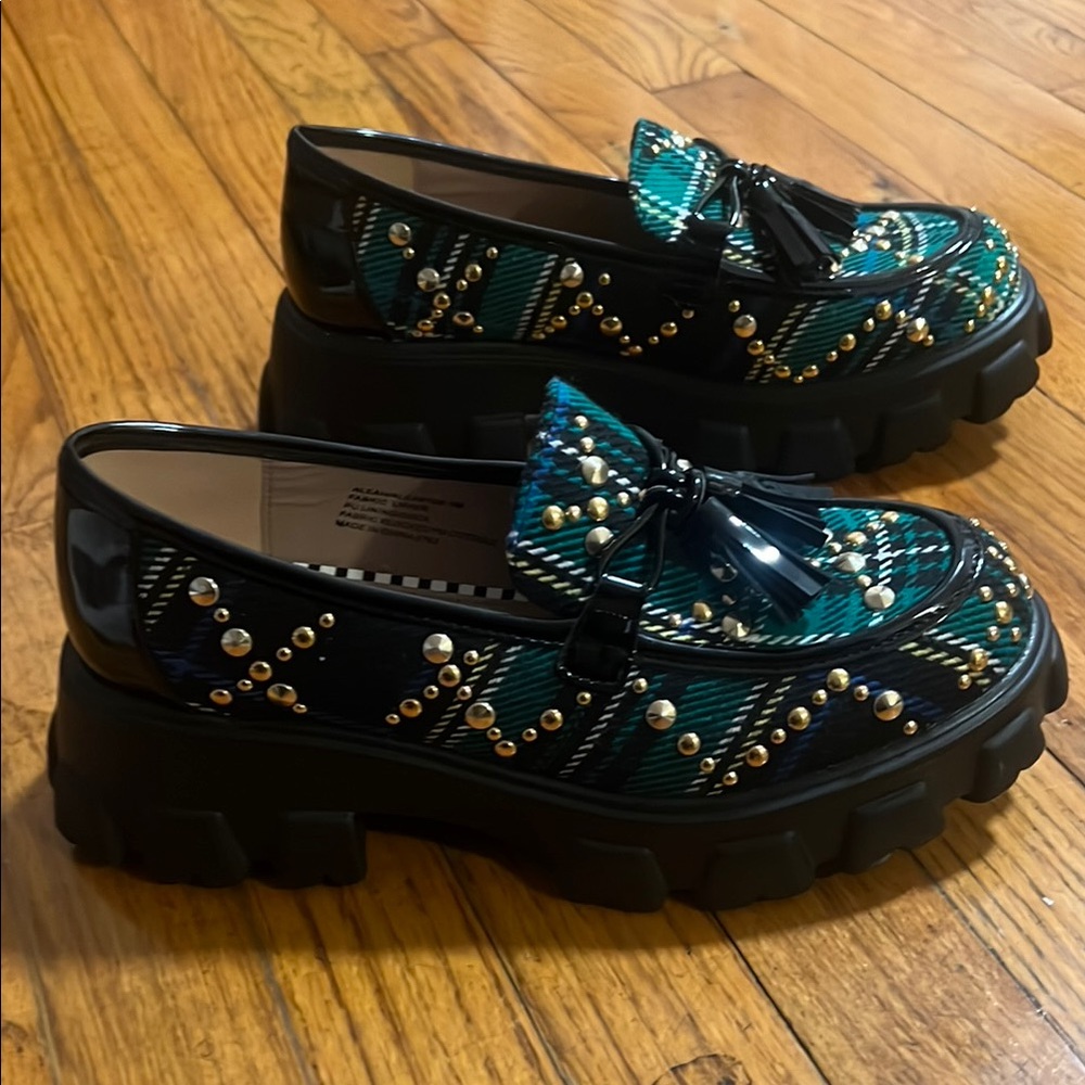 Betsey Johnson Green and Black Beaded Flats